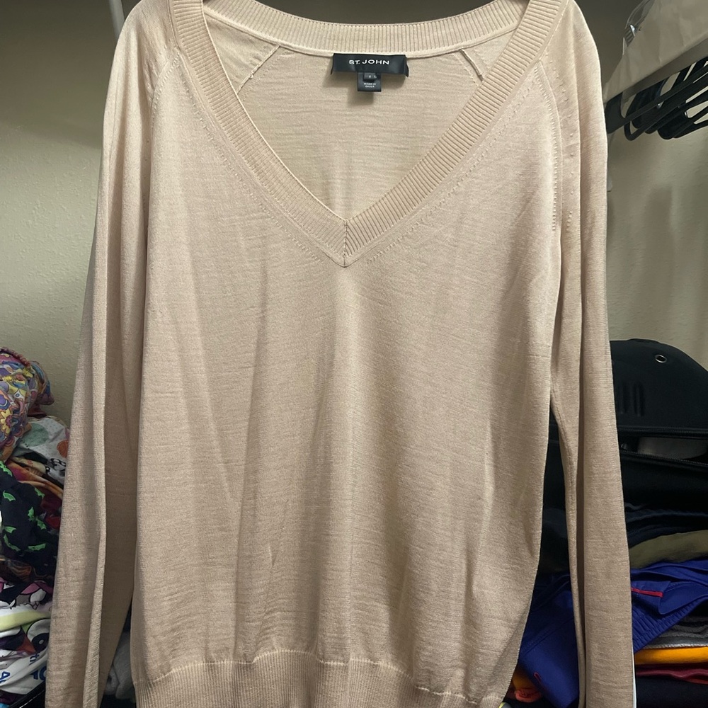 St. John Women's Tan V-Neck Sweater